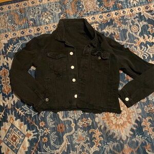 Cropped black distressed jean jacket xs